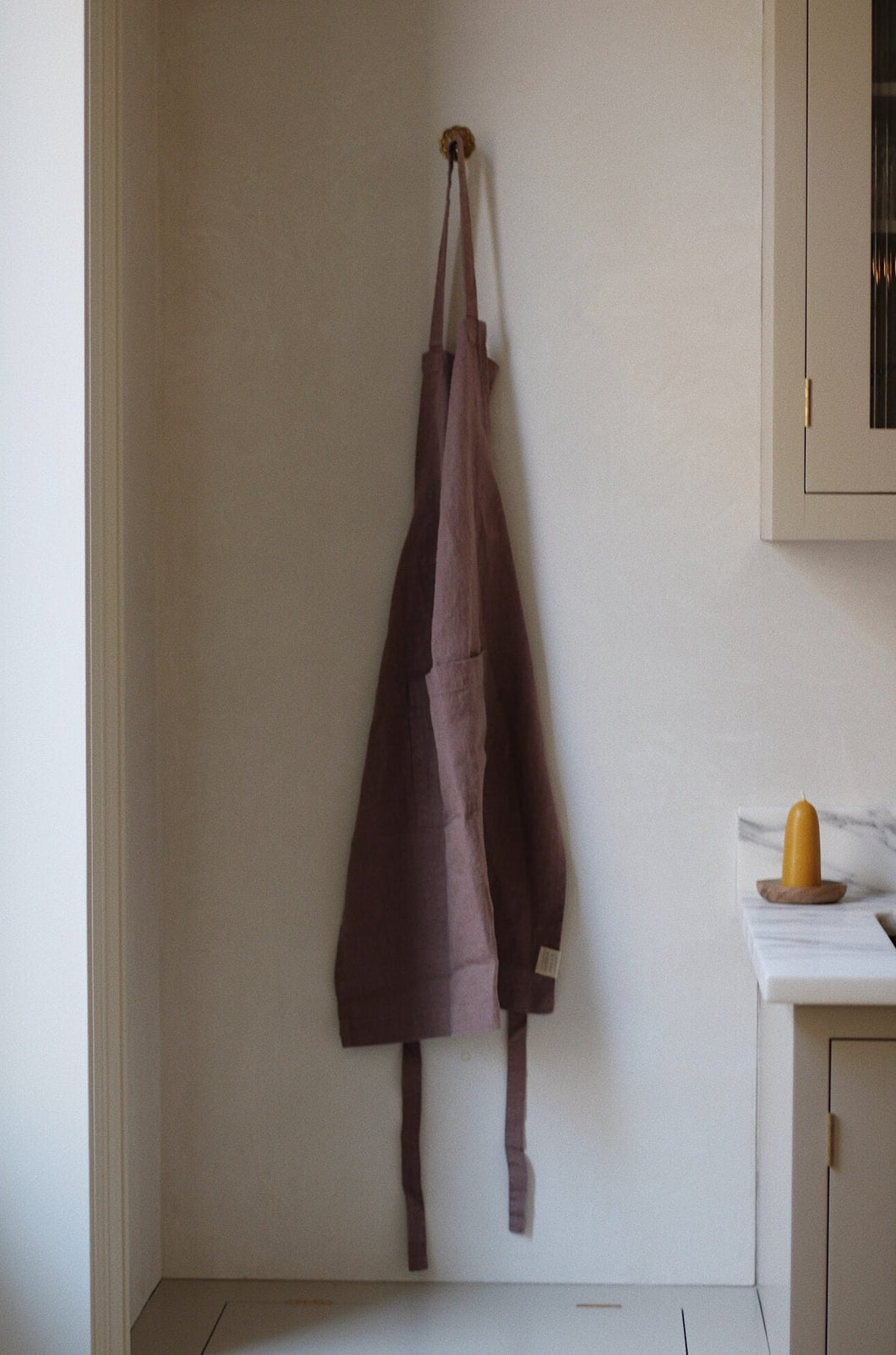 Linen Apron in Ash Rose