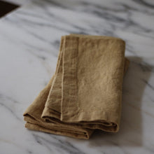 Load image into Gallery viewer, Linen Napkin Set in Honey
